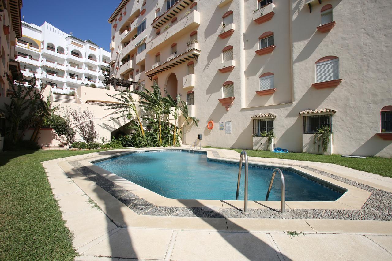 Marina Bay Playa Del Cristo Estepona Exterior foto
