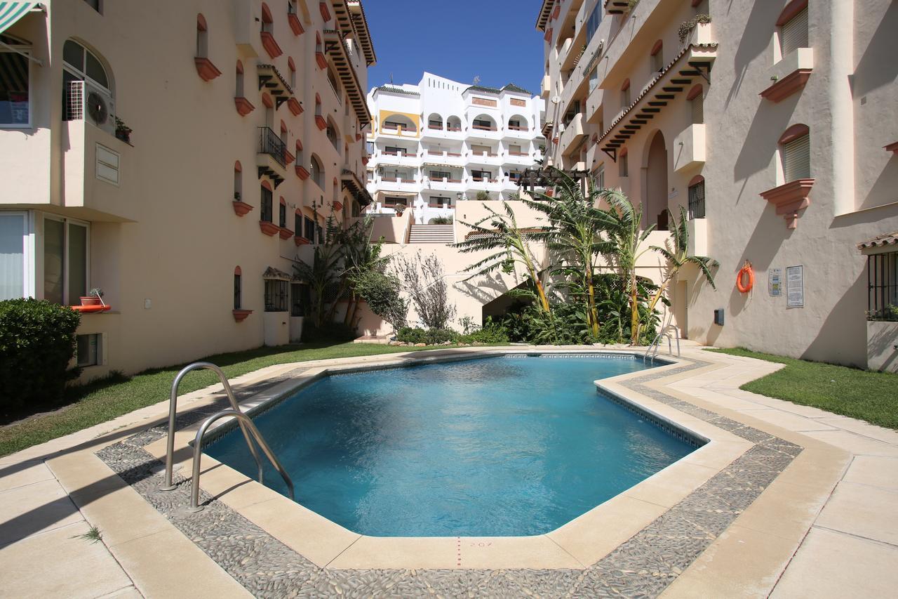 Marina Bay Playa Del Cristo Estepona Exterior foto